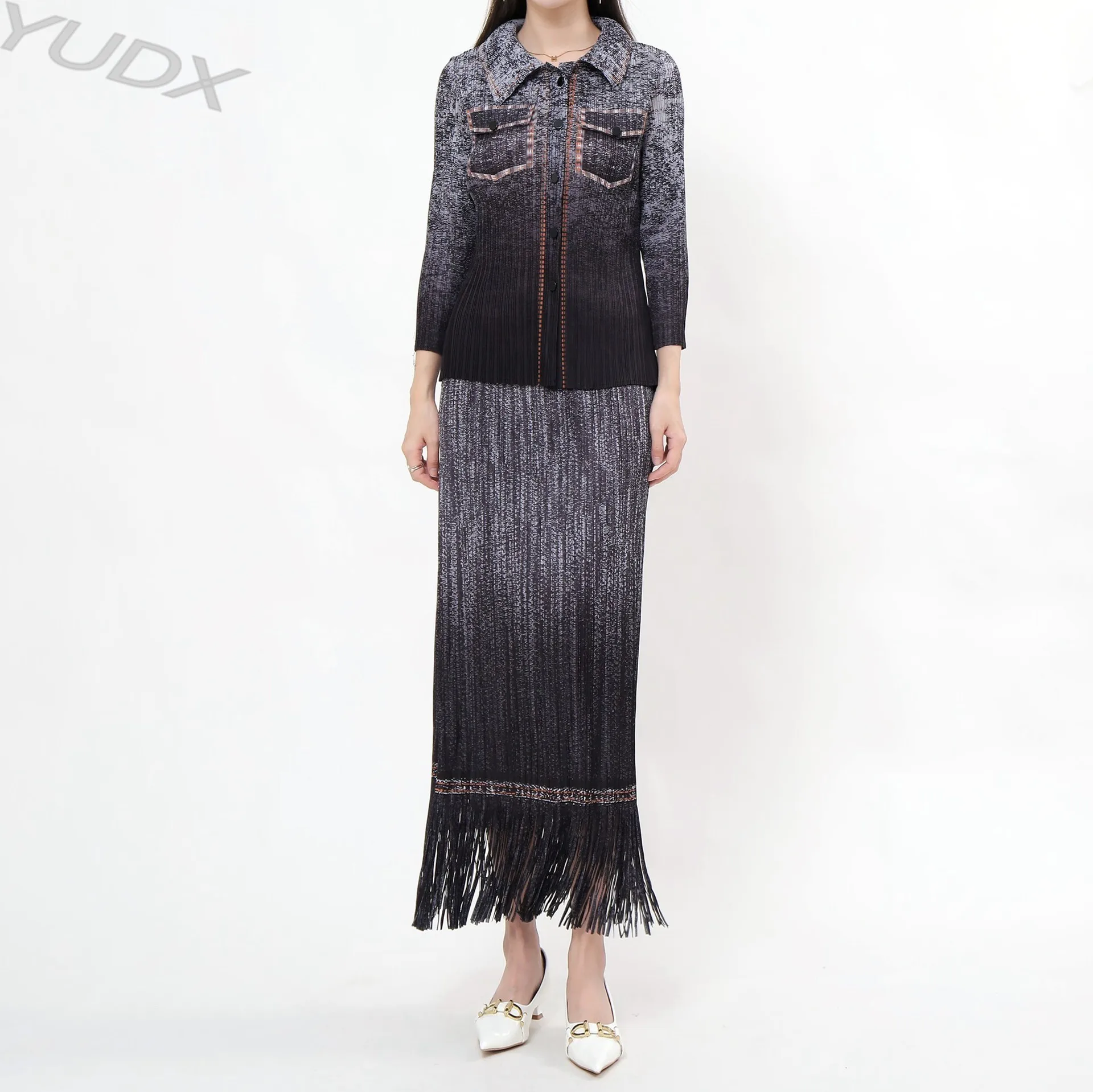 Miyake Women's 2 Piece Gradient Color Fringe Skirt Suit Set 2023 Autumn Pleated Fashion Casual Lapel Single Breasted Girl's Suit
Miyake Women's 2 Piece Gradient Color Fringe Skirt Suit Set 2023 Autumn Pleated Fashion Casual Lapel Single Breasted Girl's Suit