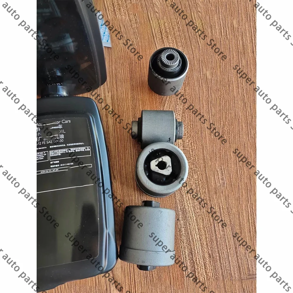 For Rolls-Royce RR1 PHANTOM Front Upper Swing Arm Cover Lower Bend and Straight Arm Bushing Ball Joint
For Rolls-Royce RR1 PHANTOM Front Upper Swing Arm Cover Lower Bend and Straight Arm Bushing Ball Joint