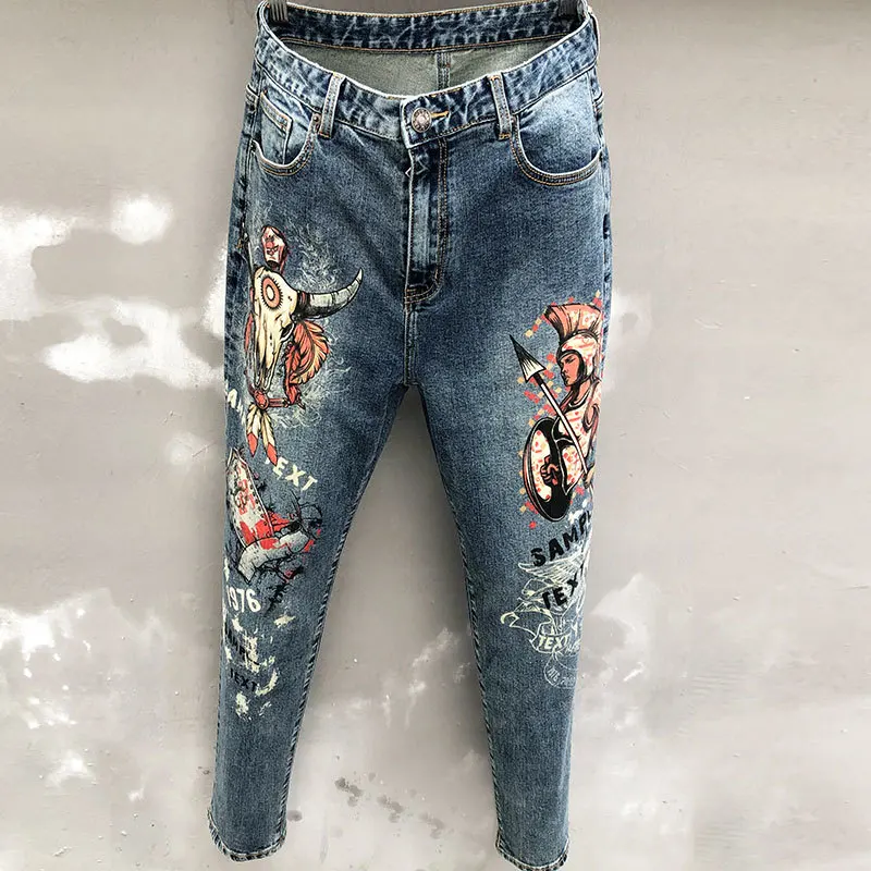 Джинсы мужские синие скинни, штаны с индивидуальным художественным портретным принтом, Европейская станция, в Корейском стиле, на осень
Джинсы мужские синие скинни, штаны с индивидуальным художественным портретным принтом, Европейская станция, в Корейском стиле, на осень
