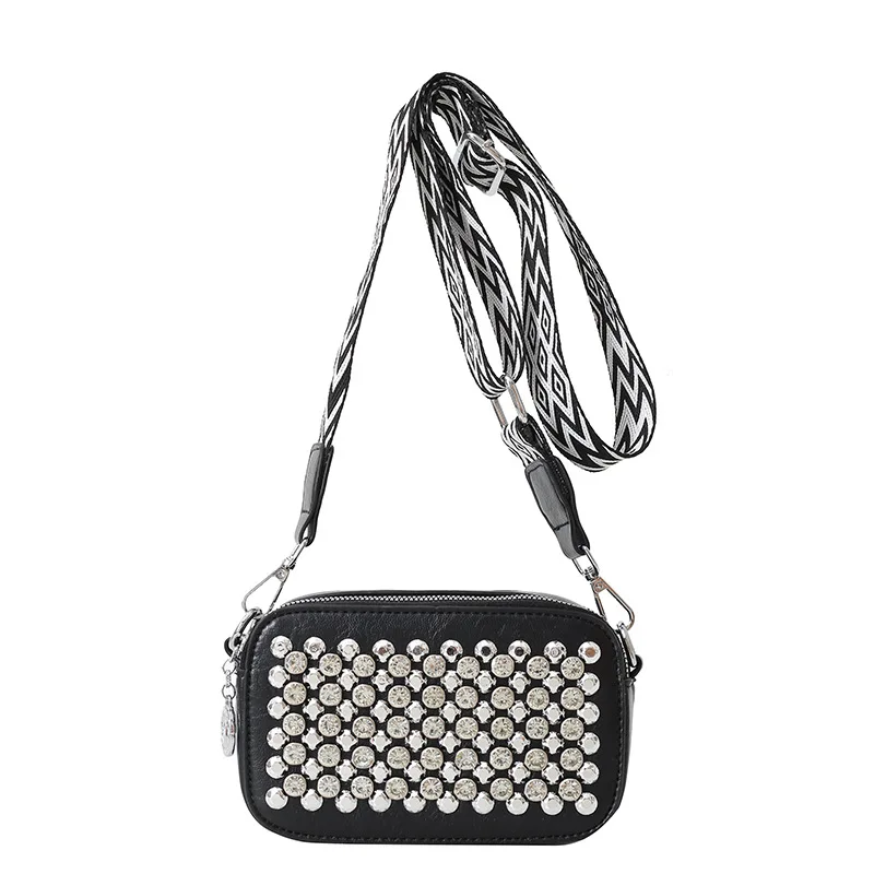 

Upgrade Your Style: Fashion Rivet Trend Shoulder Bag - Luxury Designer Crossbody for Women. Perfect for Purses!