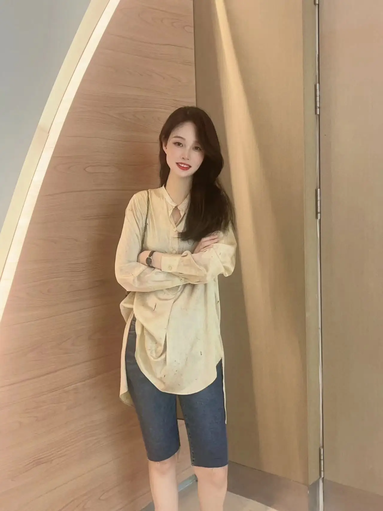 Fyion Women Silk Long Blouses Tops 2023 Autumn Runway Print Shirt Ladies Elegant Single Breasted Loose Shirts
Fyion Women Silk Long Blouses Tops 2023 Autumn Runway Print Shirt Ladies Elegant Single Breasted Loose Shirts