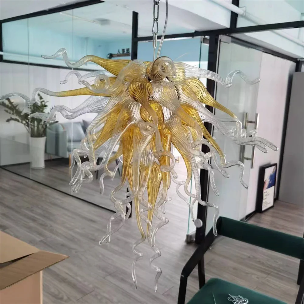 Великолепные подвесные светильники, Италия, 28 на 20 дюймов, янтарный прозрачный цвет, осветительные приборы, ручная работа, люстра из дутого стекла
Великолепные подвесные светильники, Италия, 28 на 20 дюймов, янтарный прозрачный цвет, осветительные приборы, ручная работа, люстра из дутого стекла