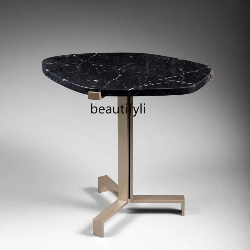 

Маленький кофейный столик yj с диваном, Скандинавский современный и Уникальный креативный мраморный угловой столик странной формы, боковой столик