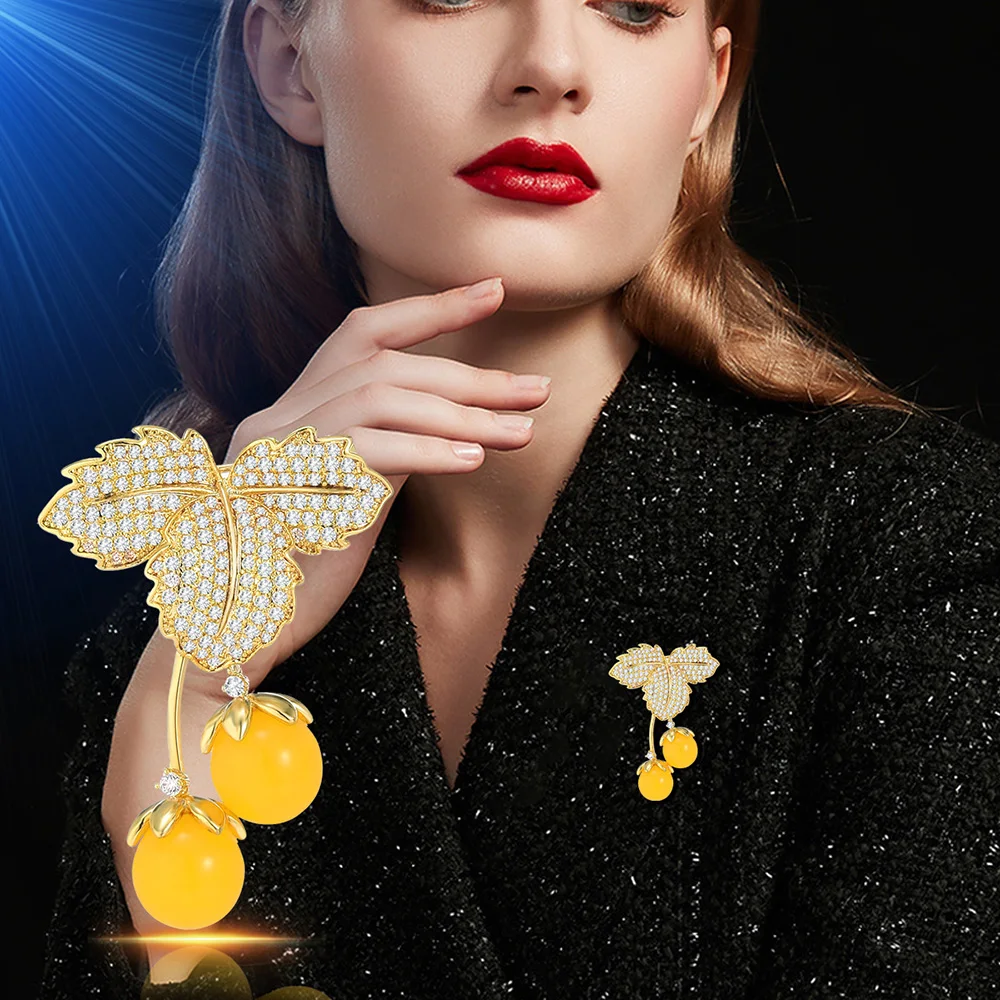 Fashion Pearl Maple Leaf Rhinestone Brooches For Women Elegant Metal Fixed Clothing Pins Daily Jewelry Accessories
Fashion Pearl Maple Leaf Rhinestone Brooches For Women Elegant Metal Fixed Clothing Pins Daily Jewelry Accessories