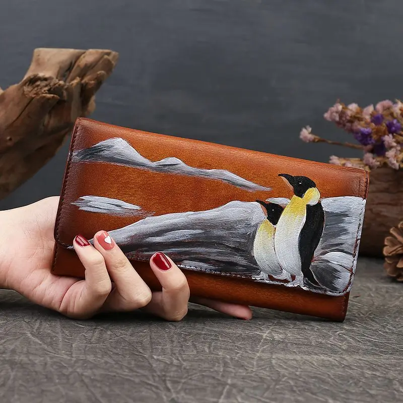 New hand-painted craft leather wallet long zipper coin purse fashion clutch Baotou layer cowhide ladies wallet.
New hand-painted craft leather wallet long zipper coin purse fashion clutch Baotou layer cowhide ladies wallet.
