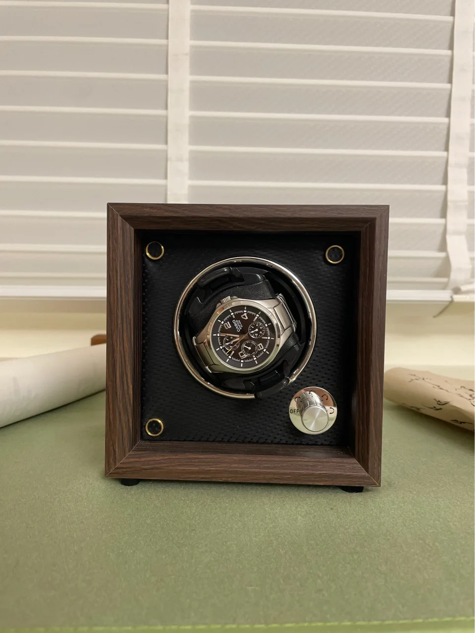 Watch Winder Usb Powered For Automatic Watches Mute Mabuchi Motor Mechanical Watch Elegant Electric Rotate Stand Box Wooden
Watch Winder Usb Powered For Automatic Watches Mute Mabuchi Motor Mechanical Watch Elegant Electric Rotate Stand Box Wooden
