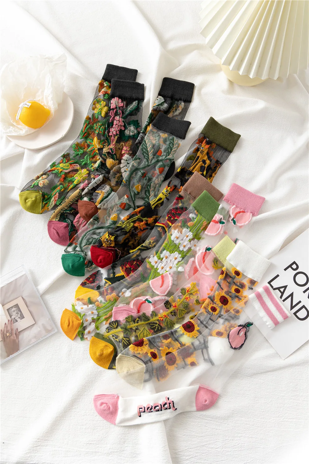 3 Pairs /Lot Novelty Harajuku New Product Crystal Silk Tide Socks Funny Sunflowers Vines Flowers Happy Women Socks High Quality
3 Pairs /Lot Novelty Harajuku New Product Crystal Silk Tide Socks Funny Sunflowers Vines Flowers Happy Women Socks High Quality