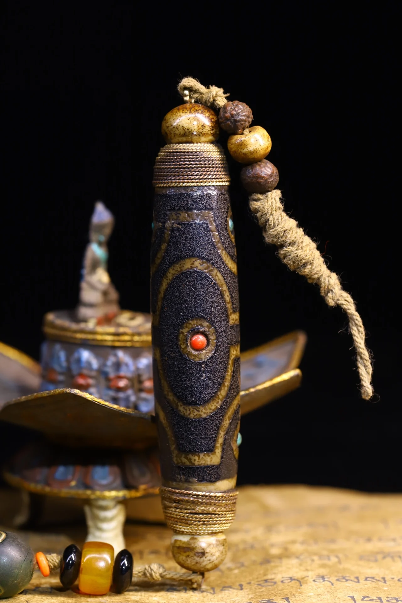5"Tibet Temple Collection Old Natural Agate Mosaic Gem Tibetan Silver filigree Nine gZi Beads Pendant Amulet Town house Exorcism
5"Tibet Temple Collection Old Natural Agate Mosaic Gem Tibetan Silver filigree Nine gZi Beads Pendant Amulet Town house Exorcism