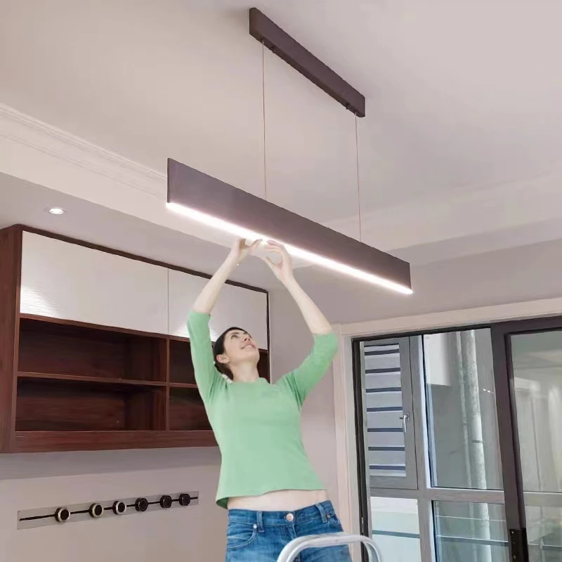Modern And Simple One-shaped Restaurant Black Aluminum Chandelier Creative Personality Strip Light Bar Led Lamps
Modern And Simple One-shaped Restaurant Black Aluminum Chandelier Creative Personality Strip Light Bar Led Lamps