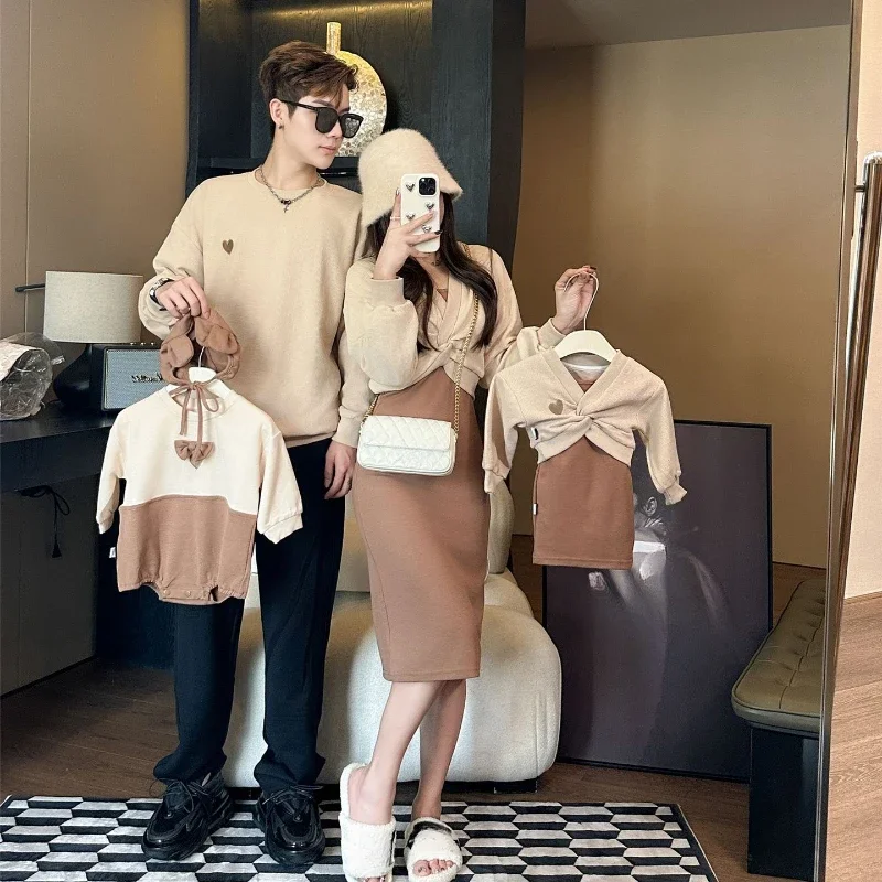 Family Clothes Korean Mom Daughter Girl Dress Sets Dad Son Child Matching Sweatshirts Baby Romper Women Dresses Outfits Couple
Family Clothes Korean Mom Daughter Girl Dress Sets Dad Son Child Matching Sweatshirts Baby Romper Women Dresses Outfits Couple