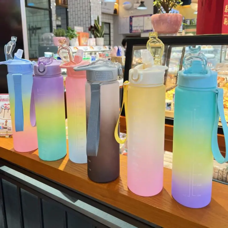 

Water Cups Gradient Color Water Bottle Creative Straw Cup Wholesale Large Capacity Household Accessories Carrying Ring Design