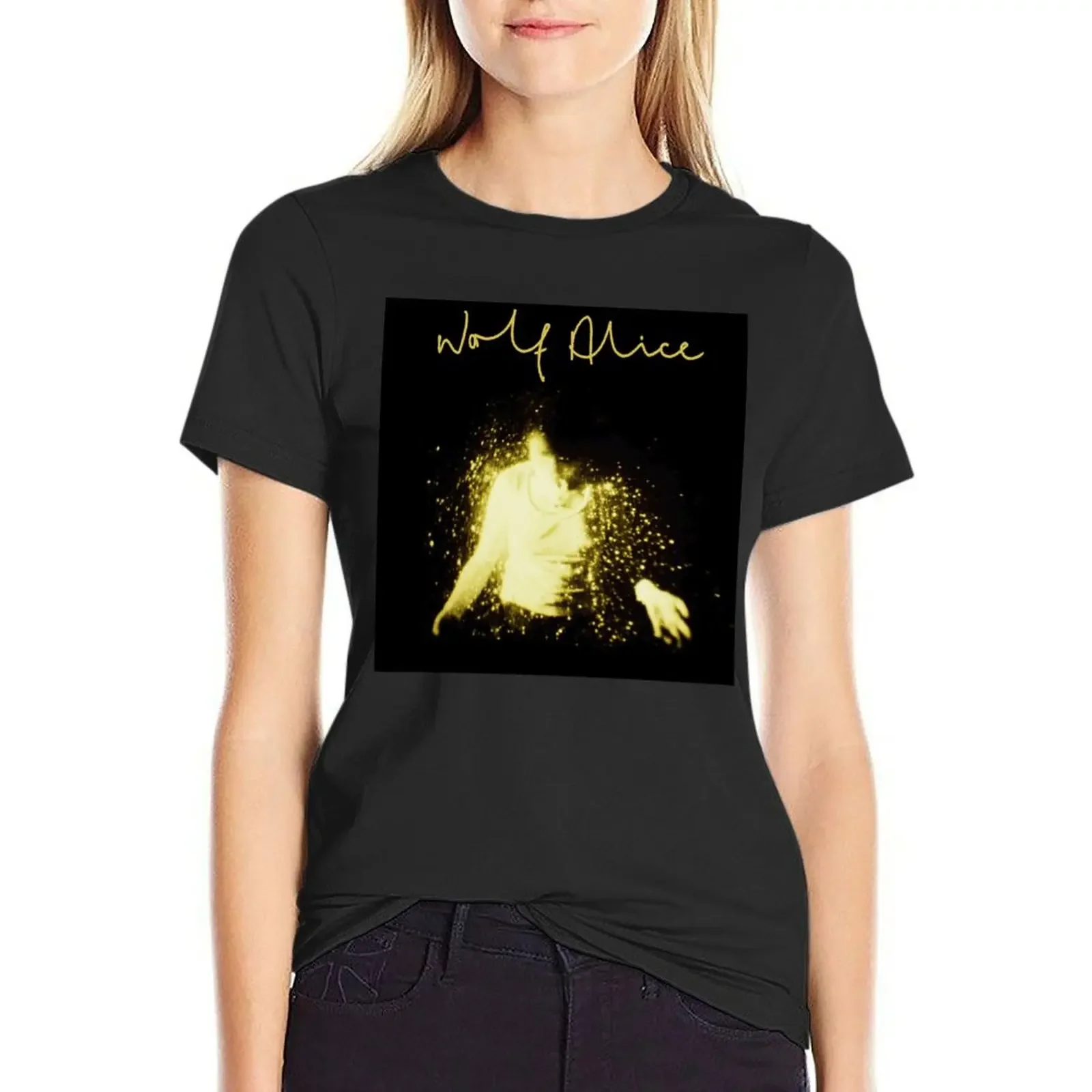 alice my love is cool 2021 masjuni T-shirt graphics anime clothes fashion woman blouse 2024
alice my love is cool 2021 masjuni T-shirt graphics anime clothes fashion woman blouse 2024
