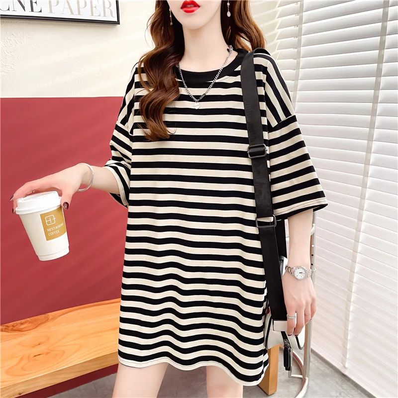 #0658 Black And White Striped T Shirt Women Cotton Short Sleeve O-neck Streetwear Long T Shirt Loose Tee Shirt Femme Summer 2023
#0658 Black And White Striped T Shirt Women Cotton Short Sleeve O-neck Streetwear Long T Shirt Loose Tee Shirt Femme Summer 2023