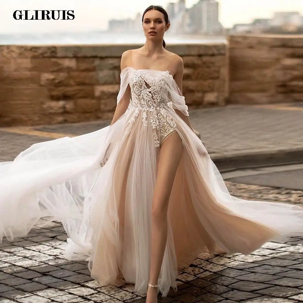 2022 Sexy Side High Slit Wedding Dresses A-Line Lace Appliques Sweep Train Backless Tulle Boho Bridal Gown
2022 Sexy Side High Slit Wedding Dresses A-Line Lace Appliques Sweep Train Backless Tulle Boho Bridal Gown
