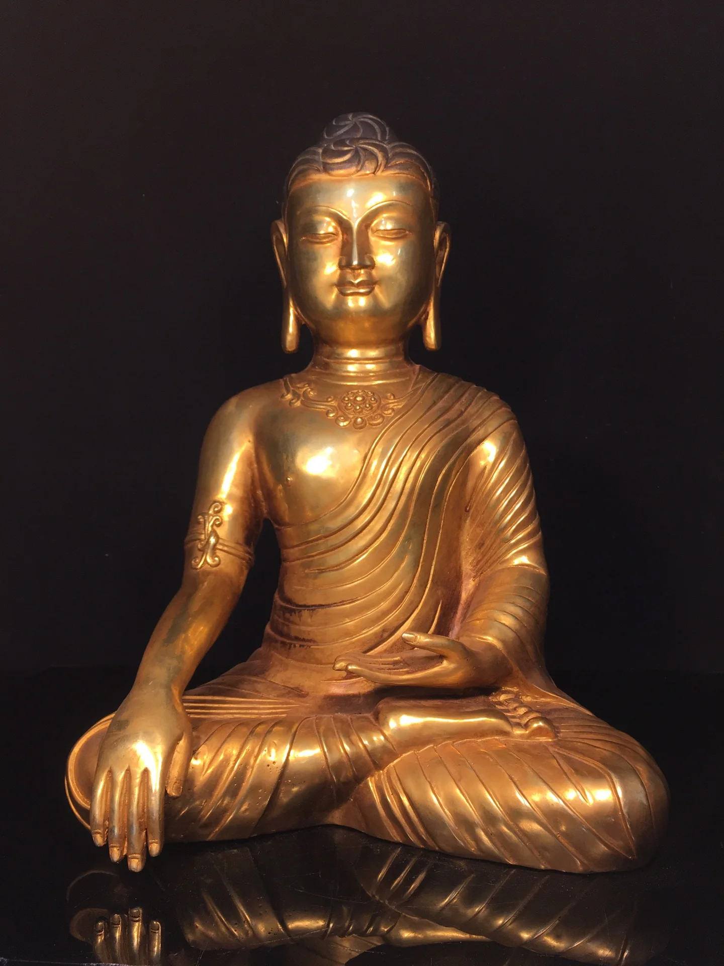 17"Tibetan Temple Collection Old Bronze Gilded Cinnabar Parinirvana Shakyamuni Amitabha Sitting Buddha Worship Hall Town house
17"Tibetan Temple Collection Old Bronze Gilded Cinnabar Parinirvana Shakyamuni Amitabha Sitting Buddha Worship Hall Town house