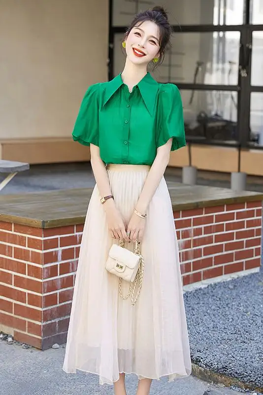 Summer Retro French Two Piece Sets Female Temperament Lantern Sleeve Shirt Top + Elastic Waist Mesh Skirts Fashion Women Suit
Summer Retro French Two Piece Sets Female Temperament Lantern Sleeve Shirt Top + Elastic Waist Mesh Skirts Fashion Women Suit