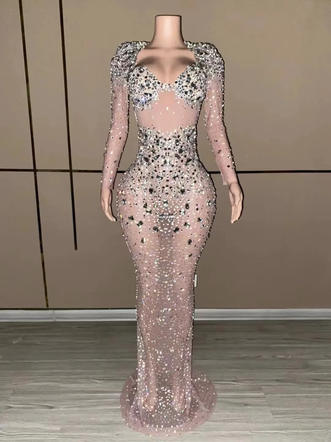 Sparkly Big Rhinestone Transparent Long DressEvening Birthday Celebrate Luxurious CostumeDancer Flashing Dress D106
Sparkly Big Rhinestone Transparent Long DressEvening Birthday Celebrate Luxurious CostumeDancer Flashing Dress D106