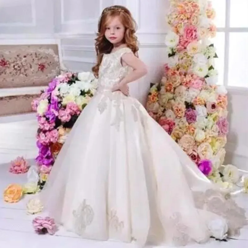 A-Line Flower Girl Dress O-Neck Simple Girls Princess Wedding Party Dress Knee-Length Short First Communion Gown Dress
A-Line Flower Girl Dress O-Neck Simple Girls Princess Wedding Party Dress Knee-Length Short First Communion Gown Dress