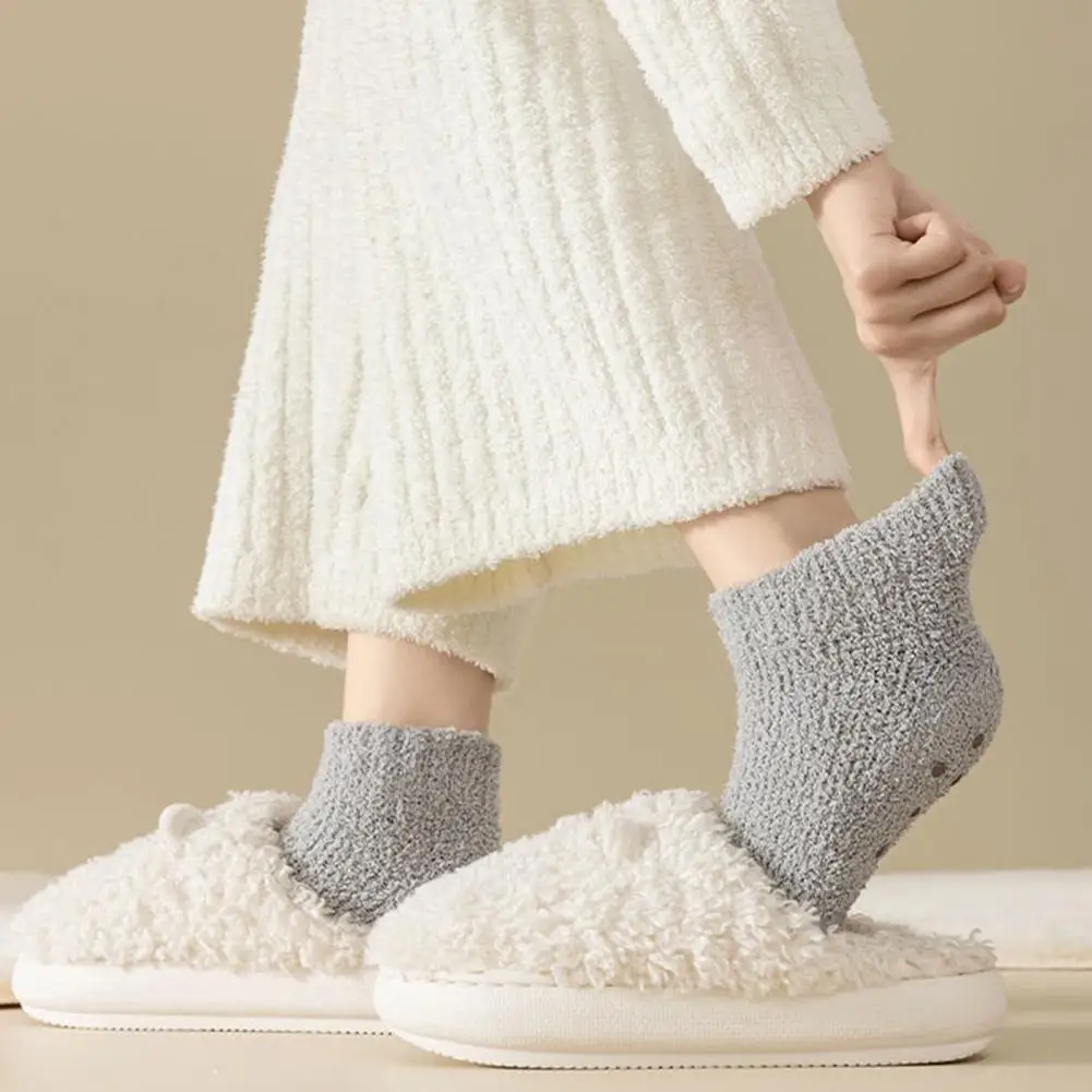 Anti-slip Mid-calf Winter Socks Women's Thickened Anti-slip Winter Socks with Elastic Mid-tube Design Solid Color for Warmth
Anti-slip Mid-calf Winter Socks Women's Thickened Anti-slip Winter Socks with Elastic Mid-tube Design Solid Color for Warmth