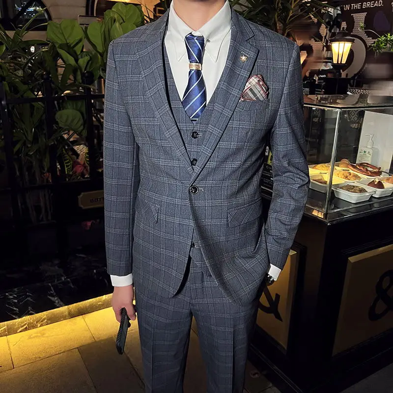 New Boutique (Blazer + Vest + Trousers) Men's Suit Gentleman Korean Version of The Slim Plaid Casual Wedding Dress 3-piece Suit
New Boutique (Blazer + Vest + Trousers) Men's Suit Gentleman Korean Version of The Slim Plaid Casual Wedding Dress 3-piece Suit
