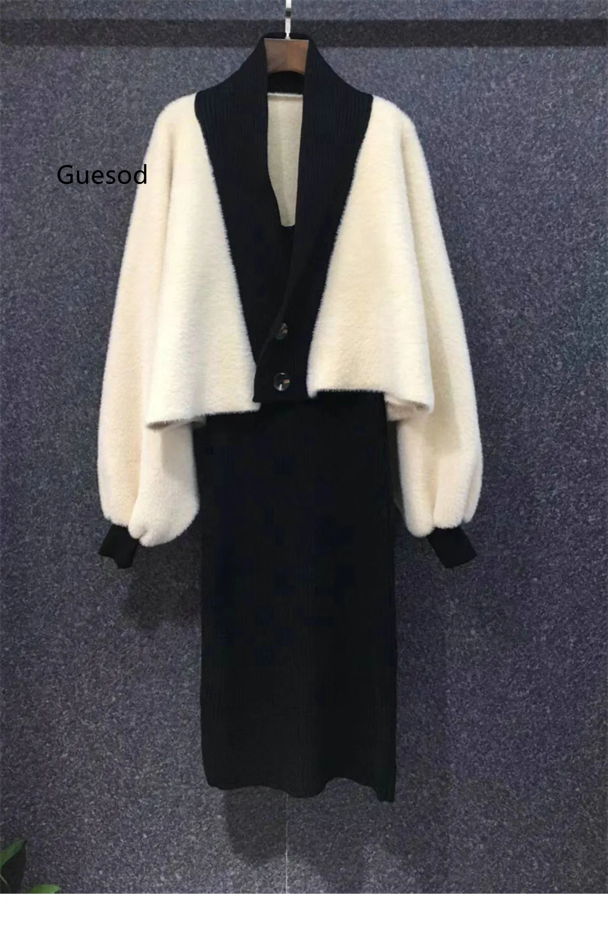 Women Dress Set White Black Twinset Sleeveless Black Dresses+Knitting Sweater Knitted Dress Suit Top New Arrive
Women Dress Set White Black Twinset Sleeveless Black Dresses+Knitting Sweater Knitted Dress Suit Top New Arrive