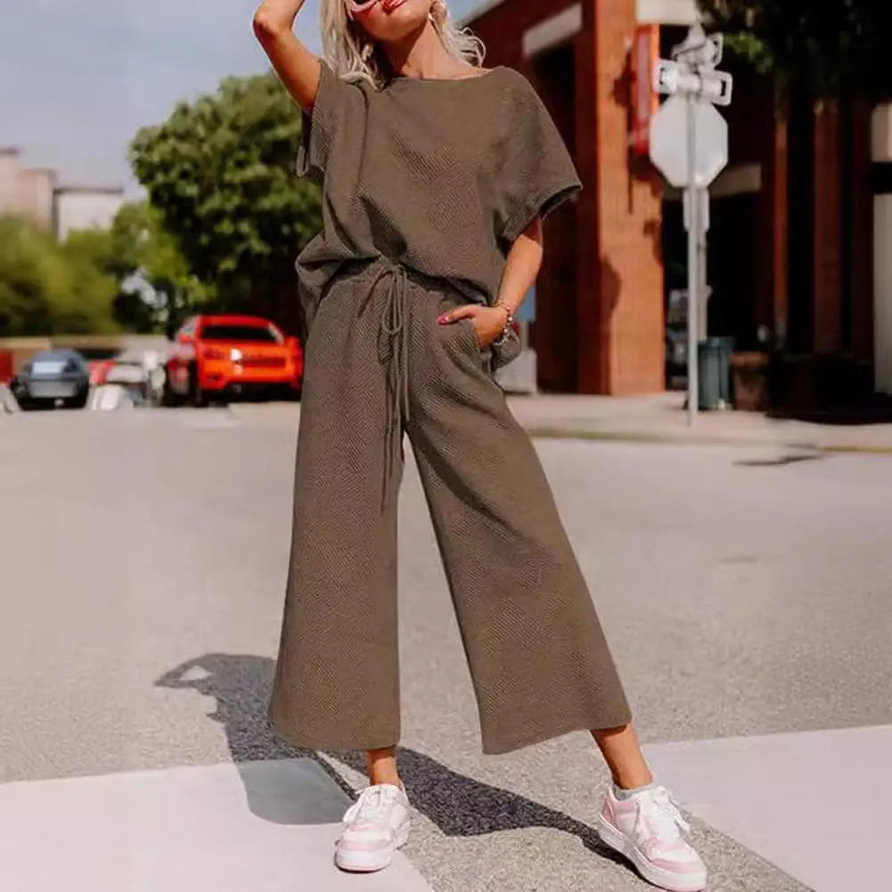 Summer Women Top Pants Set Women's Casual Two-piece Set with Short Sleeves Drawstring Waist Side Pockets Solid for Sportswear
Summer Women Top Pants Set Women's Casual Two-piece Set with Short Sleeves Drawstring Waist Side Pockets Solid for Sportswear