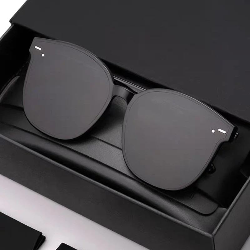 New Fashion Korea Brand Design Gentle Sunglasses East Moon Sun glasses Female Round Eyeglasses Men women Oculos Gafas De Sol
New Fashion Korea Brand Design Gentle Sunglasses East Moon Sun glasses Female Round Eyeglasses Men women Oculos Gafas De Sol