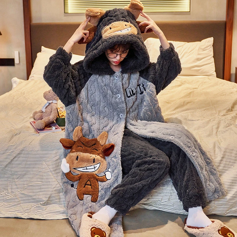 Kawaii Cow Night-robe Women Men Winter Thick Hooded Flannel Nightgowns Soft Warm Nightwear Plush Bathrobes Unisex Loungewear
Kawaii Cow Night-robe Women Men Winter Thick Hooded Flannel Nightgowns Soft Warm Nightwear Plush Bathrobes Unisex Loungewear