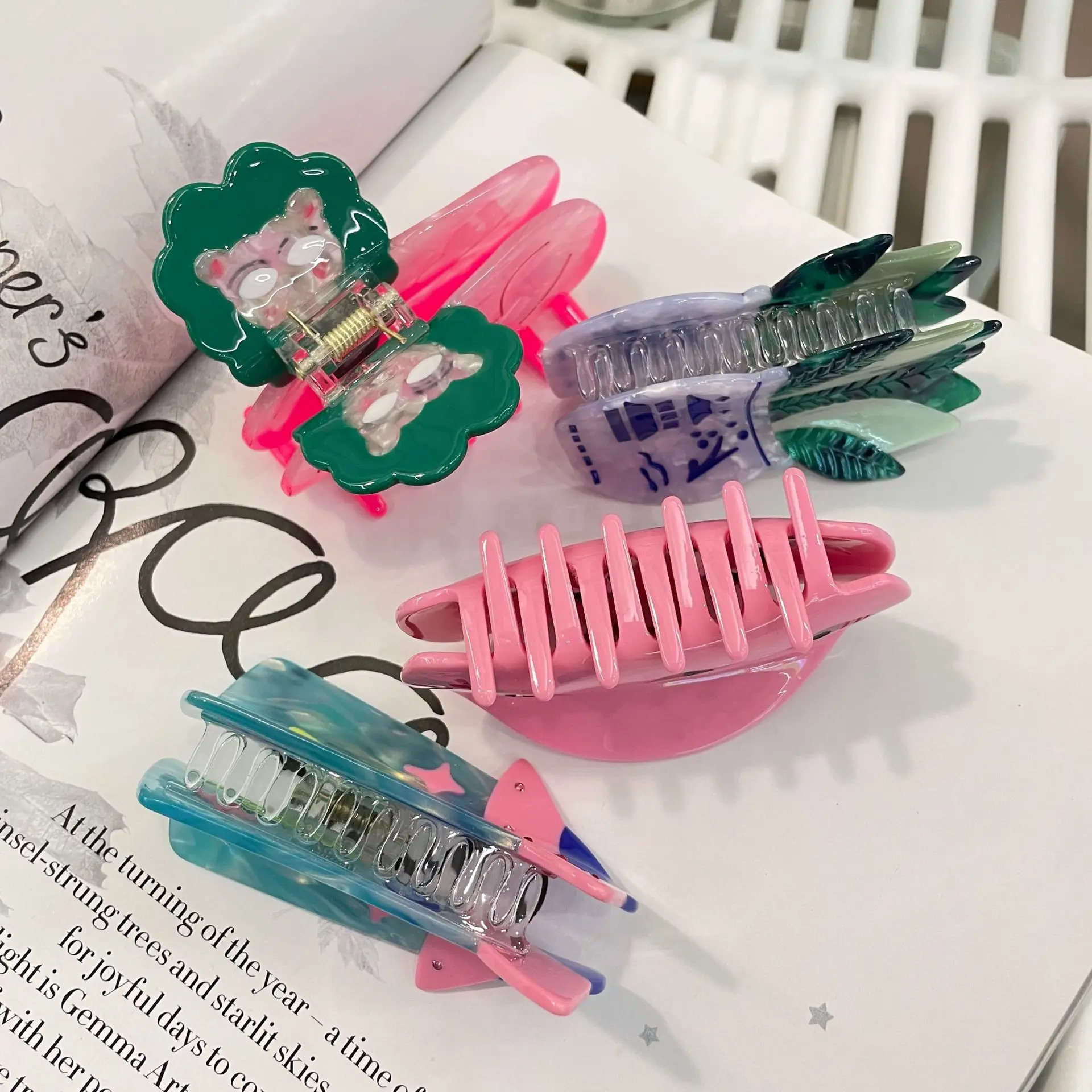 1pcs New Lion Hair Claw Acetate Claw Clip Alien Crab Hair Clip Animal Cartoon Hair Accessories INS Hot Clips for Women Girls
1pcs New Lion Hair Claw Acetate Claw Clip Alien Crab Hair Clip Animal Cartoon Hair Accessories INS Hot Clips for Women Girls