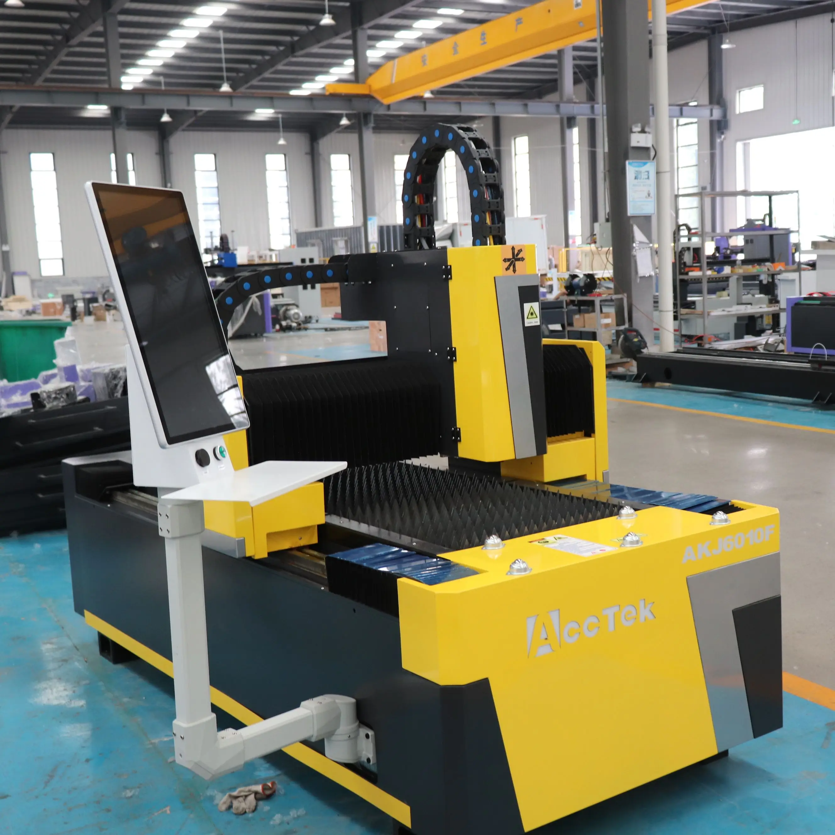 6010 600*1000mm CNC Sheet Metal Fiber Laser Cutting Machines Mini Cutter Machinery with Auto-focus Laser Head
6010 600*1000mm CNC Sheet Metal Fiber Laser Cutting Machines Mini Cutter Machinery with Auto-focus Laser Head