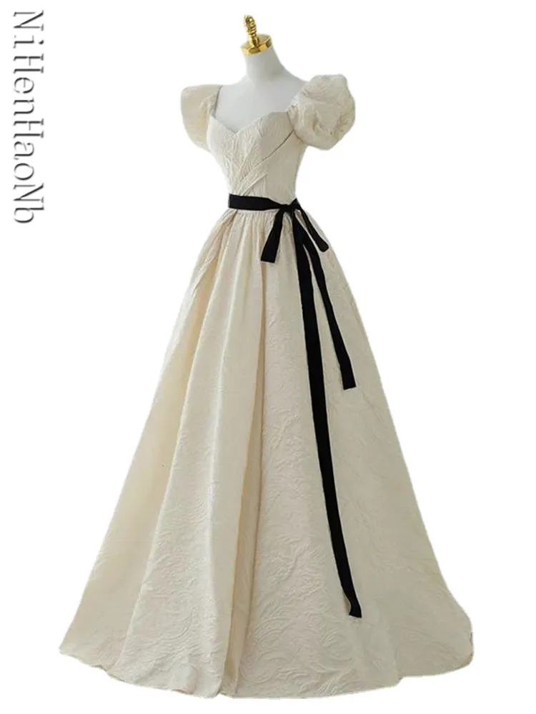 French Style Retro V Collar Evening Dress Quinceanera Dresses 2023 New Elegant Puff Sleeve Long Banquet Dress Gown
French Style Retro V Collar Evening Dress Quinceanera Dresses 2023 New Elegant Puff Sleeve Long Banquet Dress Gown