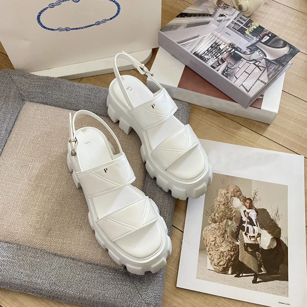 Summer Commute Ladies Sandals Luxury Letter Brand High Quality Fashion Vintage Creativity Y2k Casual Soft patent skin Flat Shoes
Summer Commute Ladies Sandals Luxury Letter Brand High Quality Fashion Vintage Creativity Y2k Casual Soft patent skin Flat Shoes
