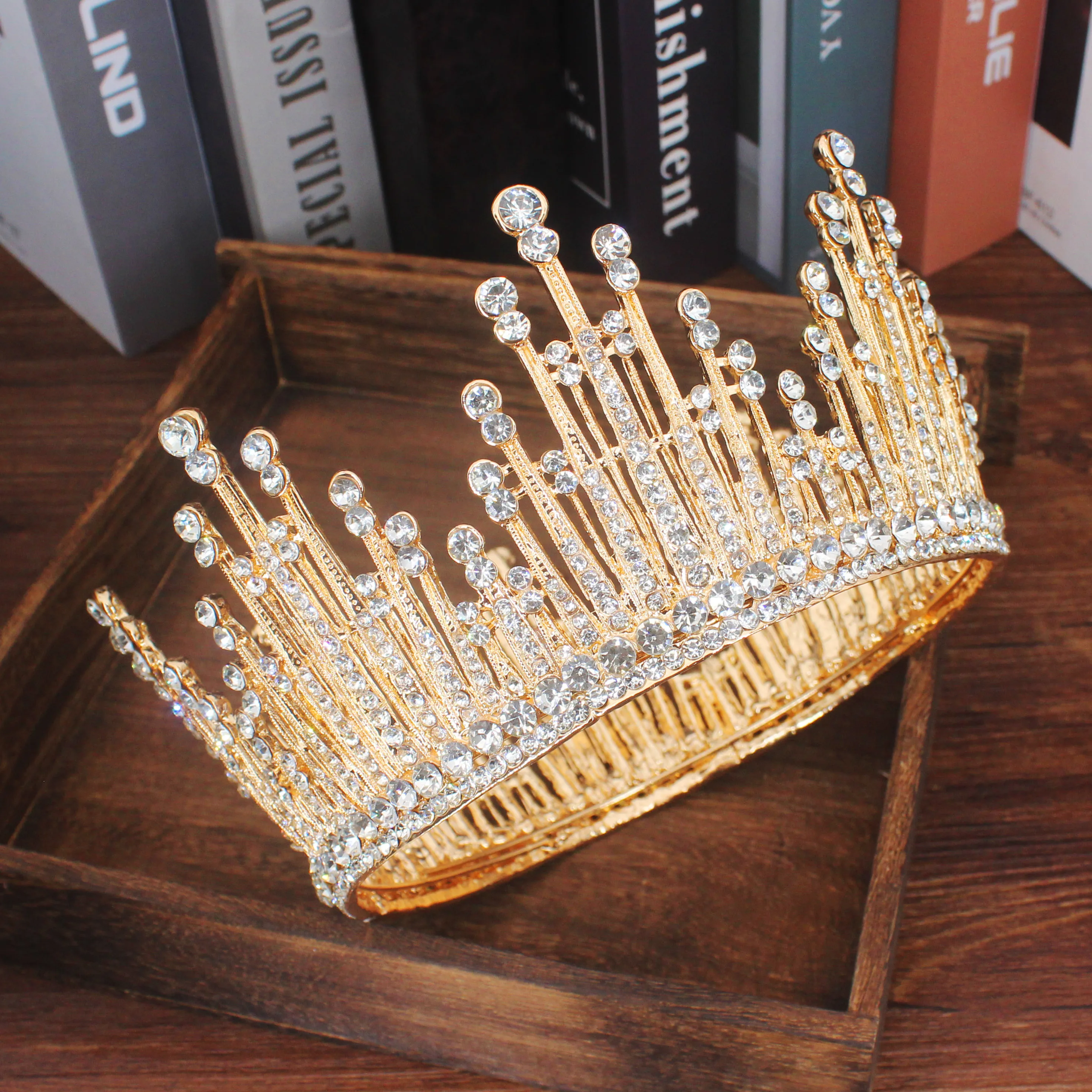Large Round Crystal Tiaras and Crowns Bridal Diadem Headpiece For Women Pageant Hair Ornaments Wedding Head Jewelry Accessories
Large Round Crystal Tiaras and Crowns Bridal Diadem Headpiece For Women Pageant Hair Ornaments Wedding Head Jewelry Accessories