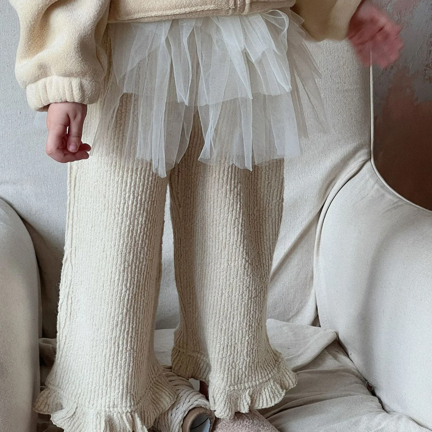 2023 Autumn and Winter New Children's Clothing Korean Girls Ultra Short Skirt Korean Children Bandage Dress Gauze Skirt
2023 Autumn and Winter New Children's Clothing Korean Girls Ultra Short Skirt Korean Children Bandage Dress Gauze Skirt