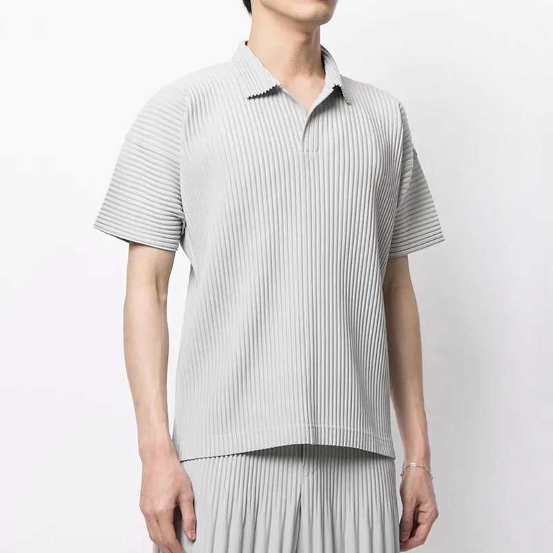 Plisse Issey Miyake Homme Pleated Fabric Loose Top Lapel Casual Short Sleeve Men's POLO Shirt
Plisse Issey Miyake Homme Pleated Fabric Loose Top Lapel Casual Short Sleeve Men's POLO Shirt