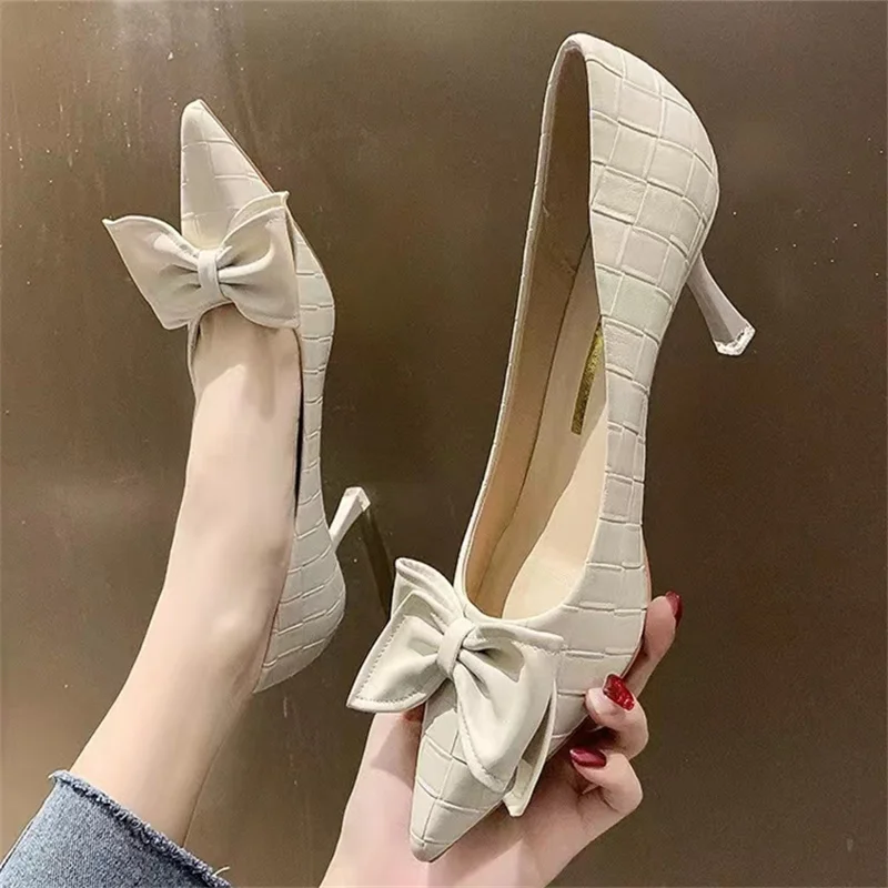 Pointed Toe Stiletto High Heels Butterfly-knot Plaid Female Pumps Leather Temperament Sandals Elegant Party Dress Women Shoes
Pointed Toe Stiletto High Heels Butterfly-knot Plaid Female Pumps Leather Temperament Sandals Elegant Party Dress Women Shoes