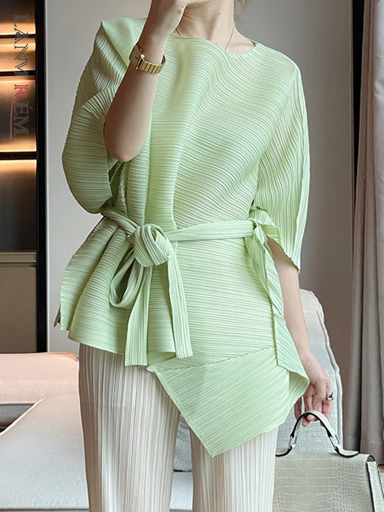 

LANMREM Pleated Irregular T-shirt Women Casual Round Neck Belt Gathered Waist Solid Color Tops Fashion 2023 New Clothing 2AA3019
