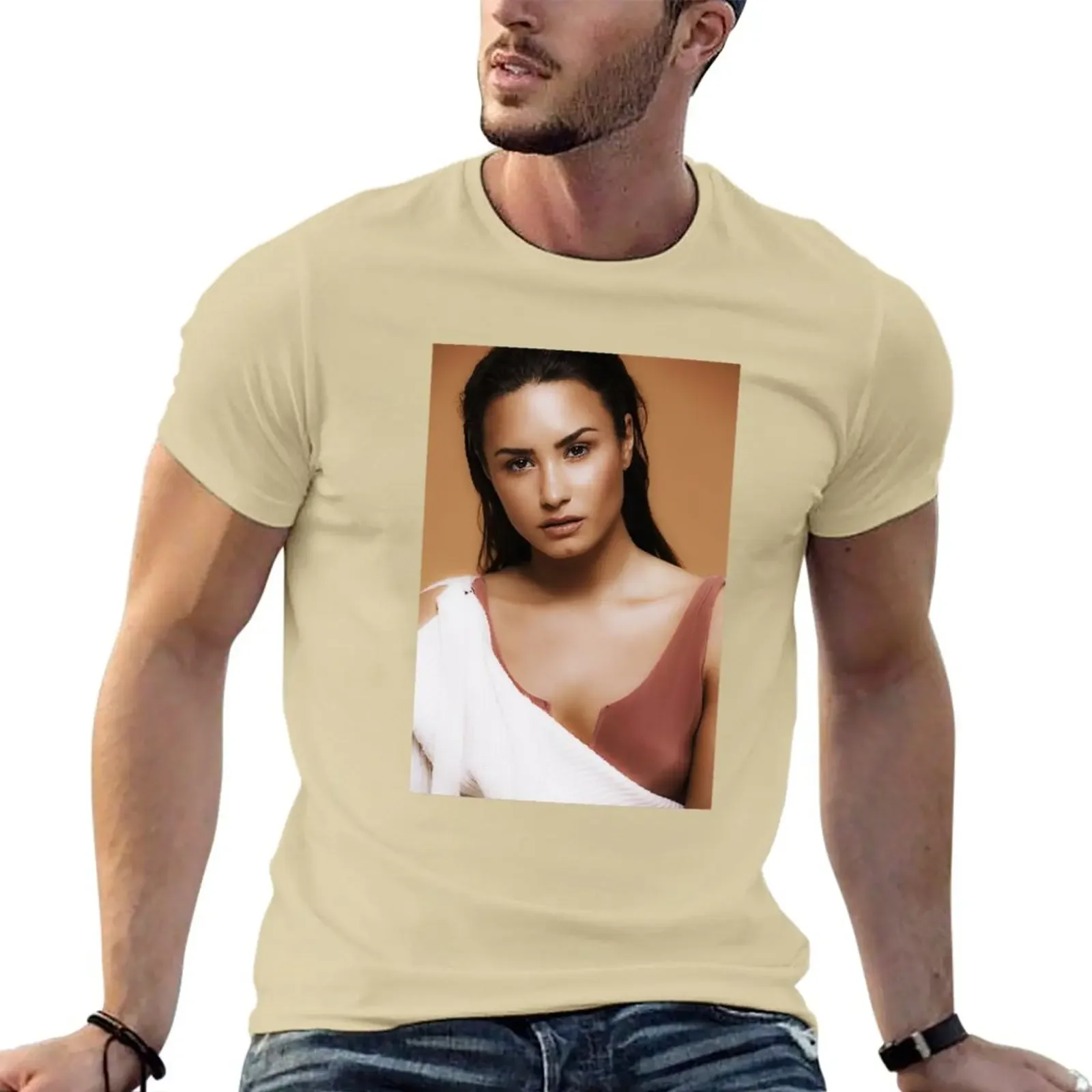 2024 Summer New Men T Shirt Half Lovato T-Shirt Graphics Aesthetic Clothing Oversized Short Sleeves Pure Cotton Tops Streetwear
2024 Summer New Men T Shirt Half Lovato T-Shirt Graphics Aesthetic Clothing Oversized Short Sleeves Pure Cotton Tops Streetwear