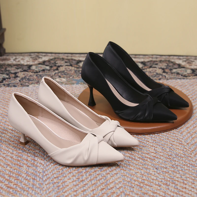 Simple Office Women Shoes Pointed Head Mary Janes Soft Sole Spring Cover Heels Outdoor Zapatos Mujer Female Pumps
Simple Office Women Shoes Pointed Head Mary Janes Soft Sole Spring Cover Heels Outdoor Zapatos Mujer Female Pumps
