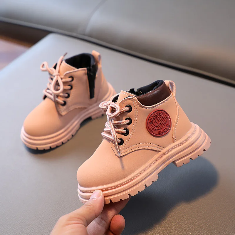 Kids British Style Fashion Boots New Autumn Winter Children's Soft Non-slip Rubber Outsole Ankle Boots Boys Girls Casual Shoes
Kids British Style Fashion Boots New Autumn Winter Children's Soft Non-slip Rubber Outsole Ankle Boots Boys Girls Casual Shoes