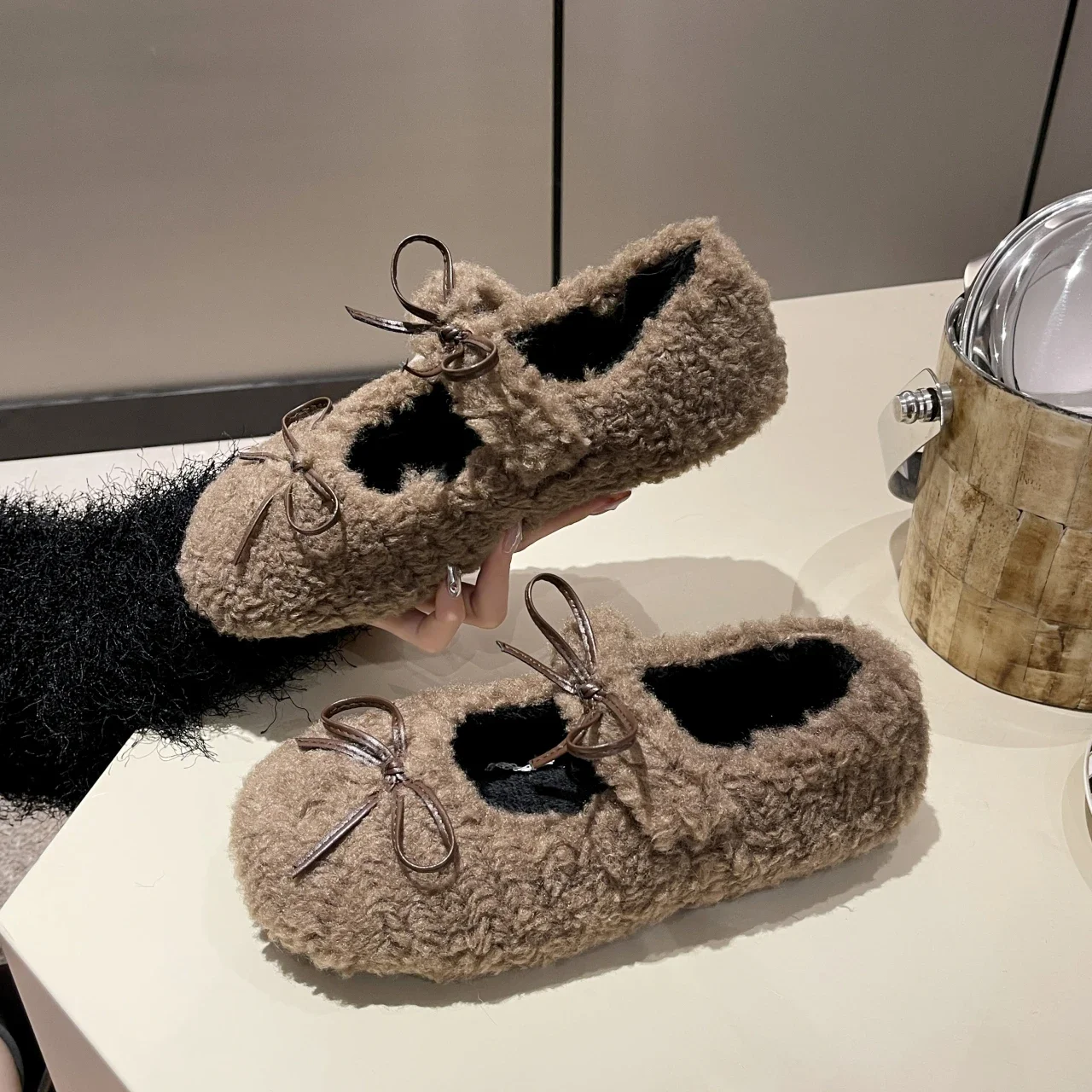 Casual Woman Shoe Bow-Knot Female Footwear Slip-on Round Toe Autumn Loafers Fur Butterfly Winter Dress Slip On Fall Moccasin
Casual Woman Shoe Bow-Knot Female Footwear Slip-on Round Toe Autumn Loafers Fur Butterfly Winter Dress Slip On Fall Moccasin