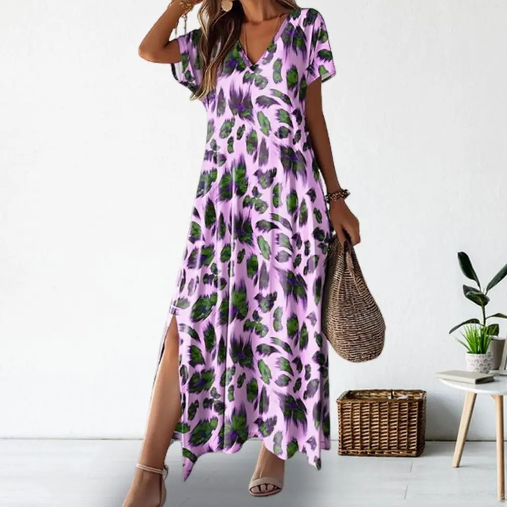 

V-neck Attire Stylish V Neck Maxi Dress with Contrast Color Print Split Hem Soft Breathable Vacation Beachwear for Women V-neck