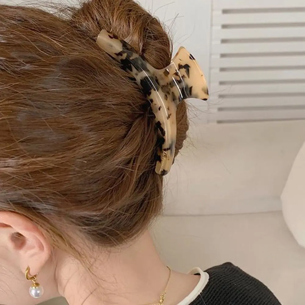 Hair Artifact Summer Headgear Acetate Fibre Korean Style Hair Claw Hair Accessories Acetate Hairpin Women Shark Clip
Hair Artifact Summer Headgear Acetate Fibre Korean Style Hair Claw Hair Accessories Acetate Hairpin Women Shark Clip