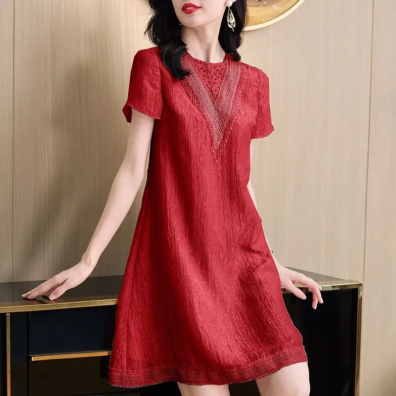 

Elegant O-Neck Solid Color Spliced Lace Beading Midi Dress Women's Clothing 2024 Summer New Loose Office Lady Short Sleeve Dress