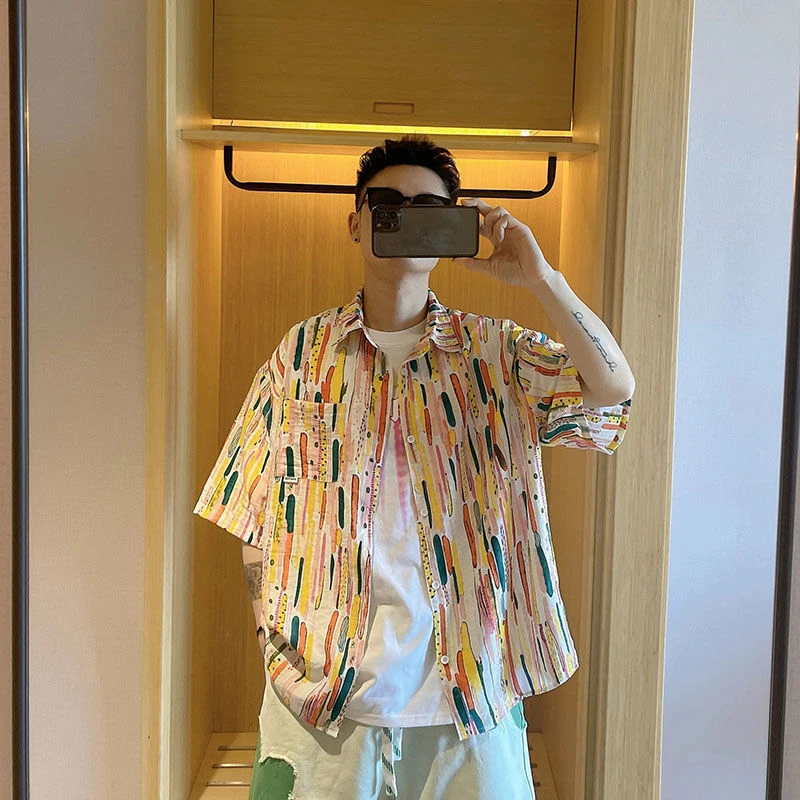 Summer Polo-neck Fashion Printing Cardigan Blouse Men Short Sleeve Loose Casual All-match Buttons Shirt Male Trend Oversized Top
Summer Polo-neck Fashion Printing Cardigan Blouse Men Short Sleeve Loose Casual All-match Buttons Shirt Male Trend Oversized Top
