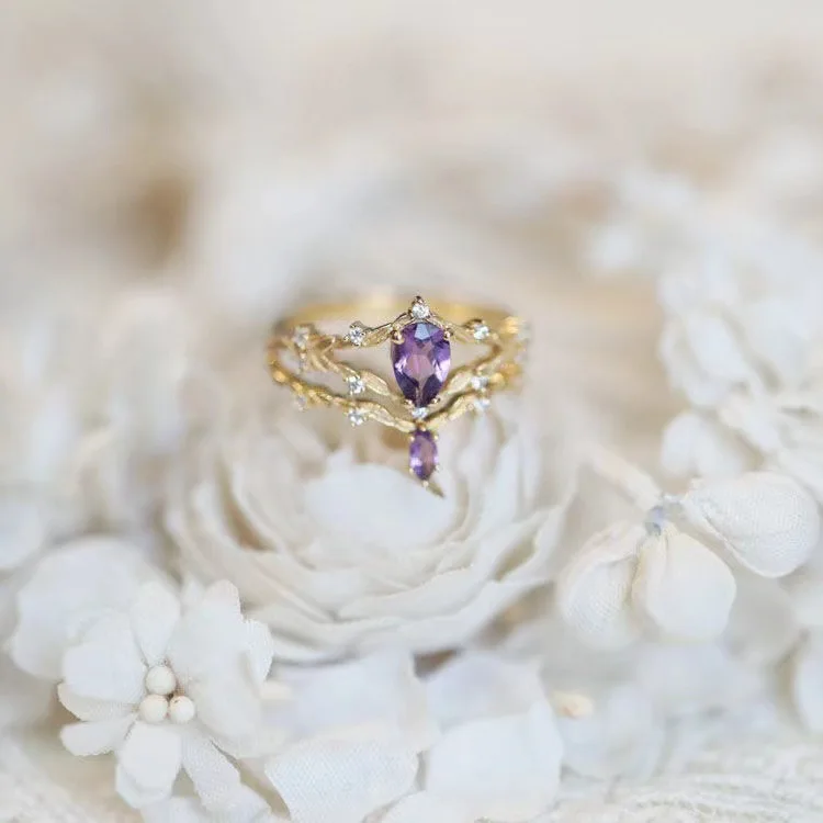 

Vintage French Court Style 2 in 1 Amethyst Crown Layer Ring Set Luxury 18K Gold Plated Teardrop Crystal Gemstone Multi-wear Ring