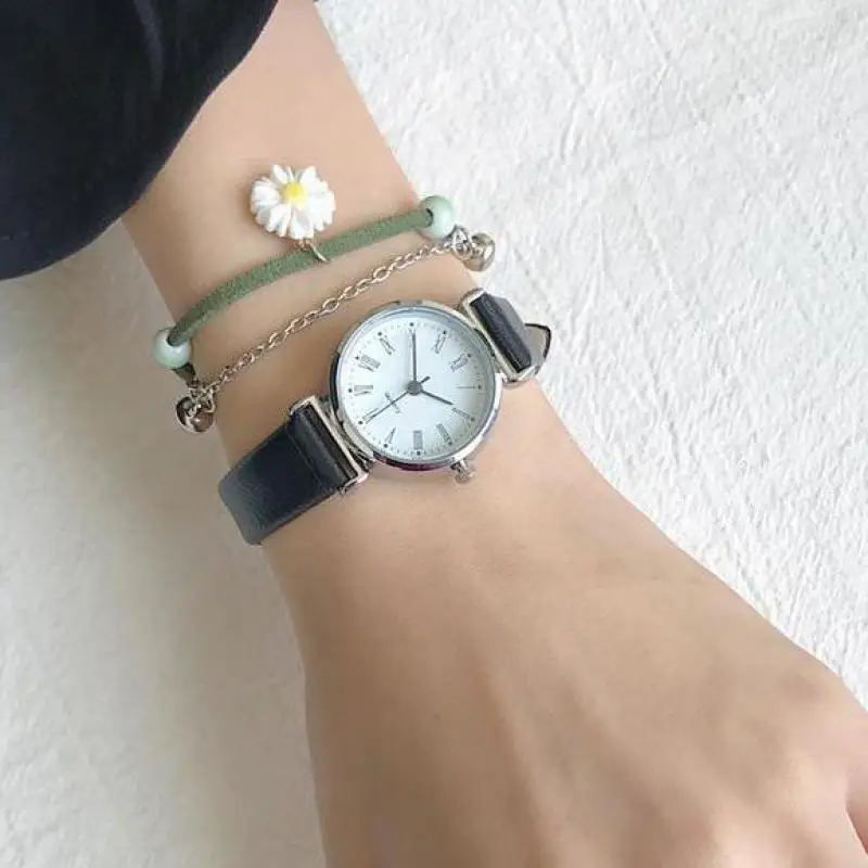 Retro Women Watch Casual Exquisite Roma Dial Leather Belt Waterproof Watches With Fashionable Simple Style Quartz Wrist Watch
Retro Women Watch Casual Exquisite Roma Dial Leather Belt Waterproof Watches With Fashionable Simple Style Quartz Wrist Watch