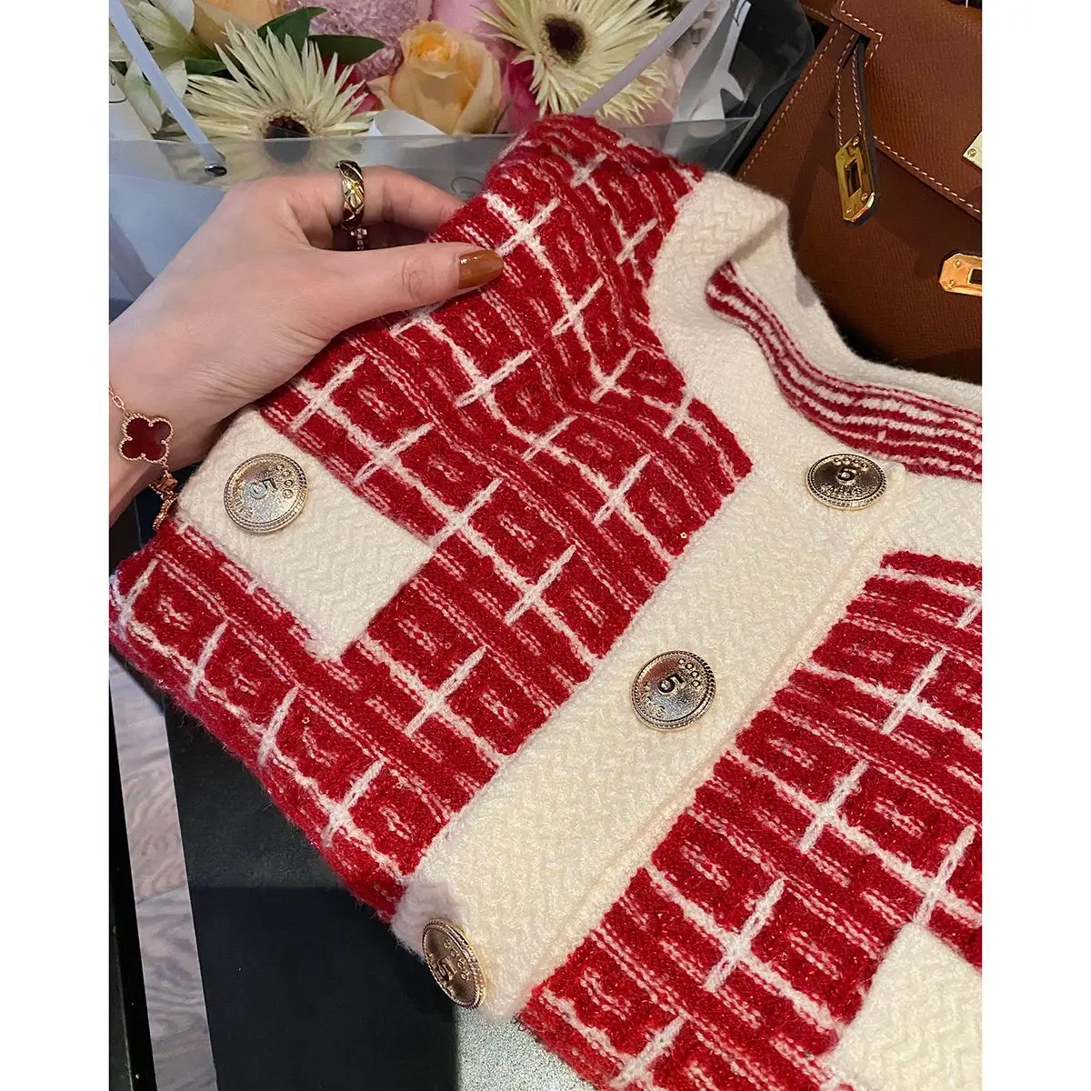 Buttons Autumn Winter Thin 2023 New Women's Clothing Casual Korean Fashion Temperament Solid Long Sleeve Patchwork Sweaters
Buttons Autumn Winter Thin 2023 New Women's Clothing Casual Korean Fashion Temperament Solid Long Sleeve Patchwork Sweaters