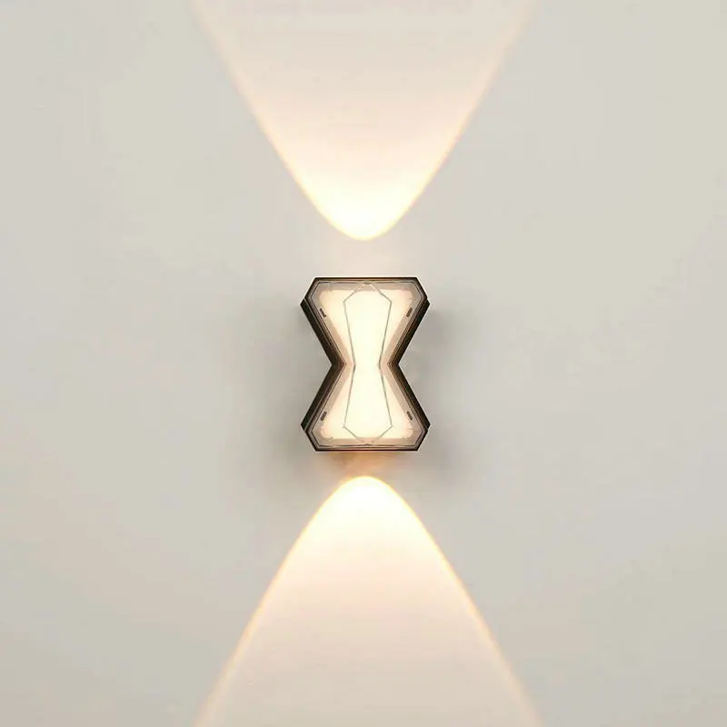 Led Outdoor Wall Lamp With Dual Head Up And Down Illumination, Courtyard Corridor Atmosphere Creative Spotlight
Led Outdoor Wall Lamp With Dual Head Up And Down Illumination, Courtyard Corridor Atmosphere Creative Spotlight