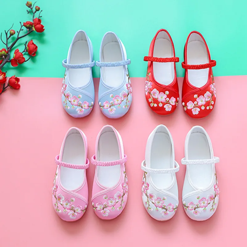 Вышитая обувь для девочек в стиле Хань, этнический античный Детский костюм, маленькая летняя ткань в стиле старого Пекина
Вышитая обувь для девочек в стиле Хань, этнический античный Детский костюм, маленькая летняя ткань в стиле старого Пекина